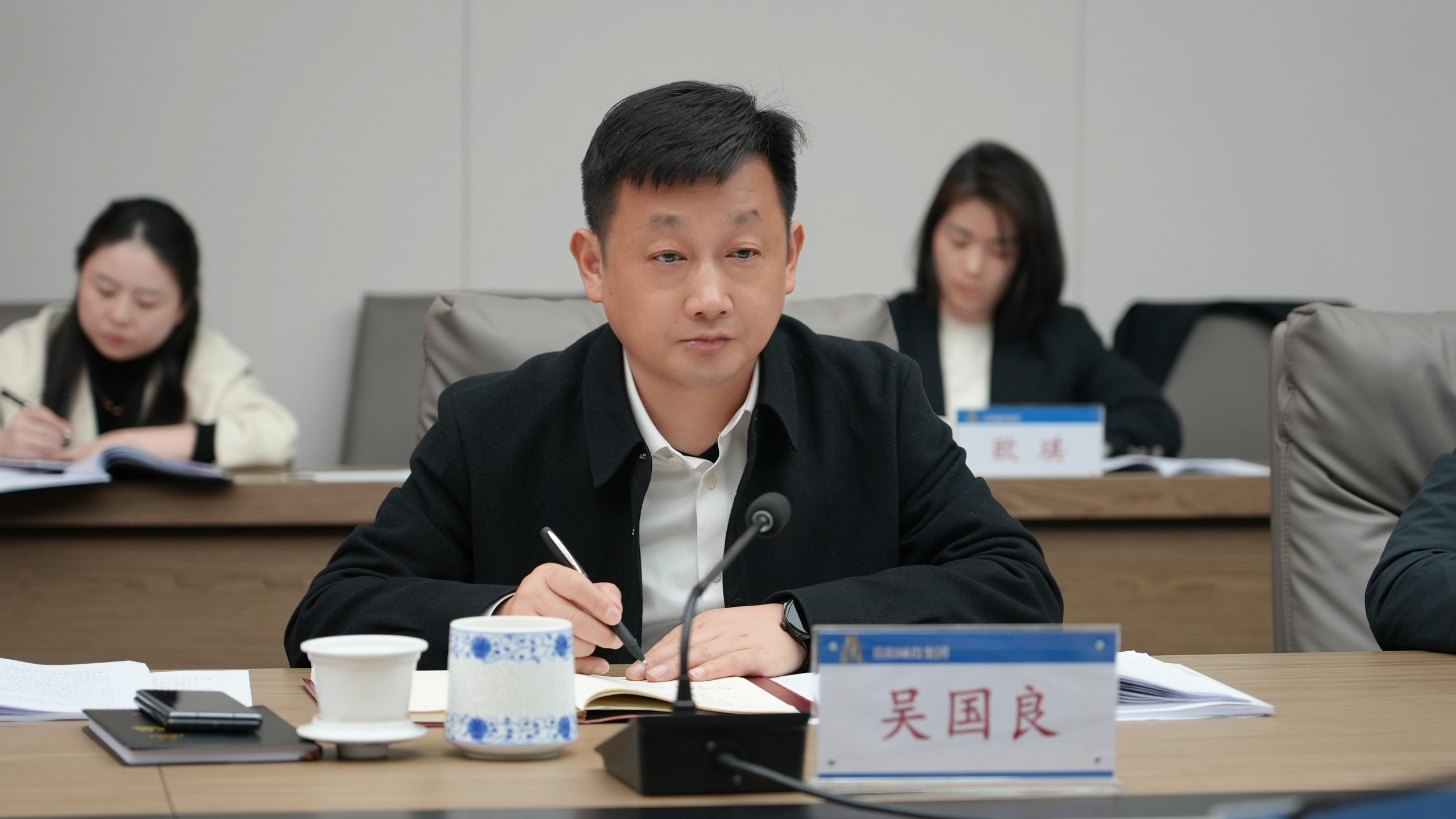 領(lǐng)導(dǎo)1.png 領(lǐng)導(dǎo)1.png